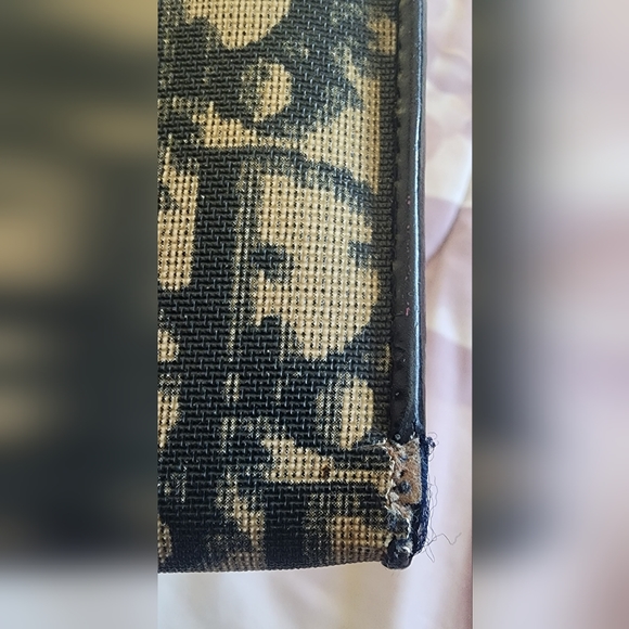 Authentic Dior Bifold Wallet - Picture 9 of 11